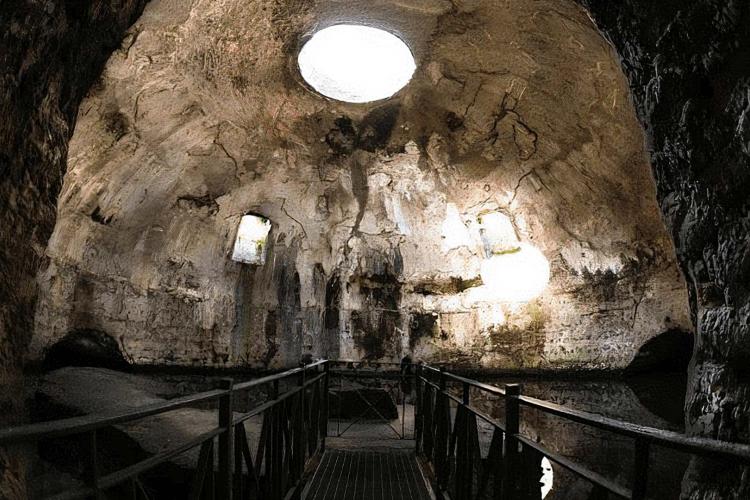 Tecniche green a basso impatto ambientale e tecnologie a basso consumo nelle Terme di Baia per mitigare il rischio antropico